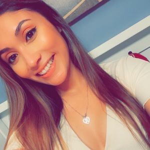 Meet your Posher, Angelica